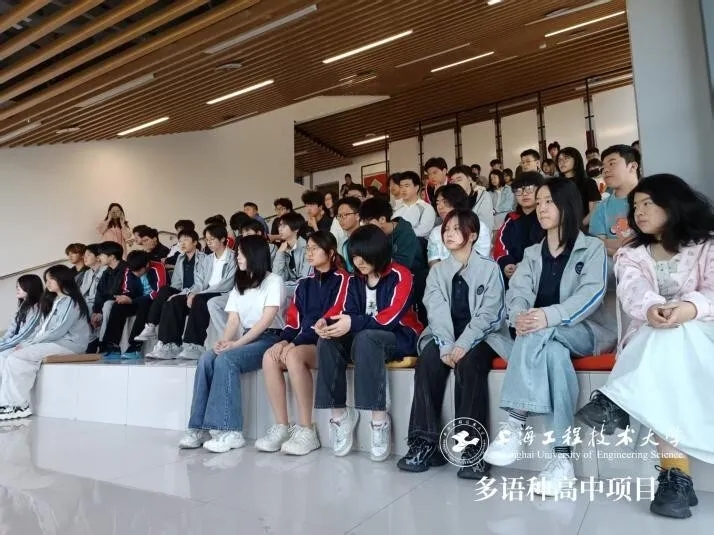 校園動態日語國際高中-五月光華 向陽而行——工程大多語種高中5月晨會教育紀實